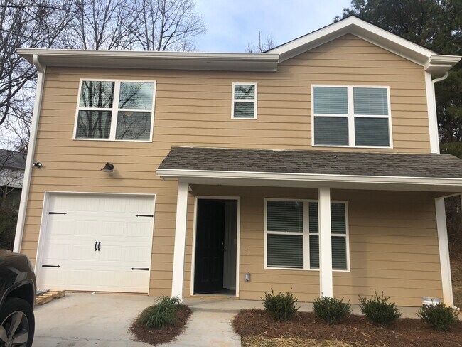 Building Photo - 6370 Eidson Dr