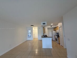 Building Photo - 2493 Centergate Dr