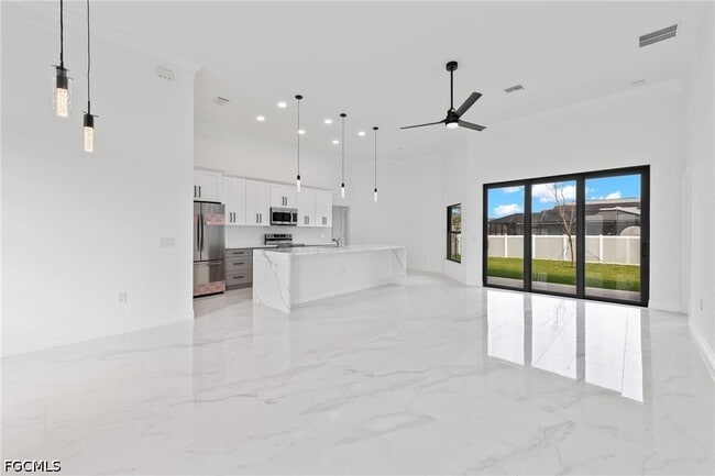 Foto del edificio - 2208 Nelson Rd N