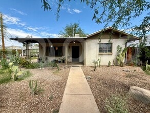 Building Photo - 3320 N Cardi Blvd
