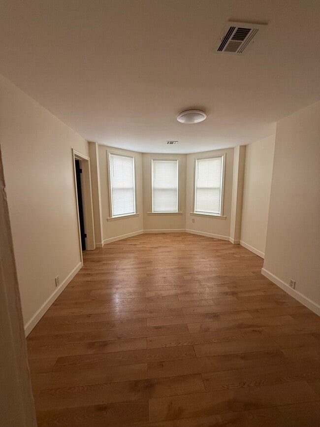 Primary Bedroom - 132 Wakeman Ave