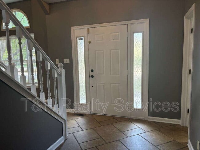 Building Photo - 7683 Willow Ridge