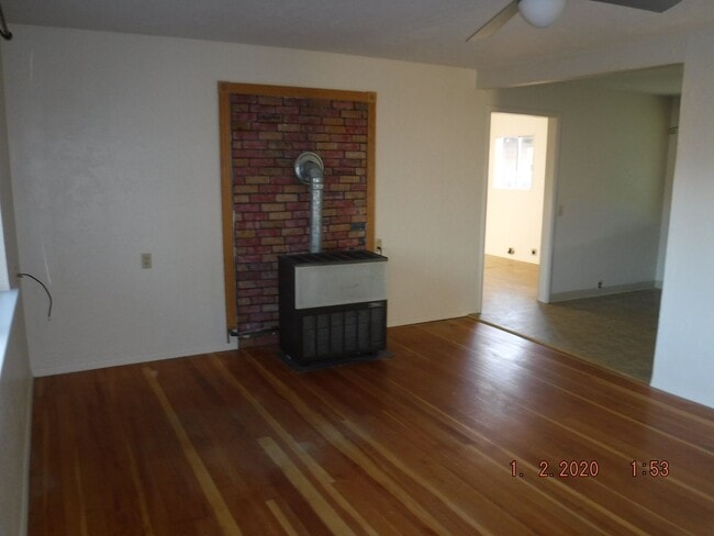 Foto del edificio - Three Bedroom House in Talent