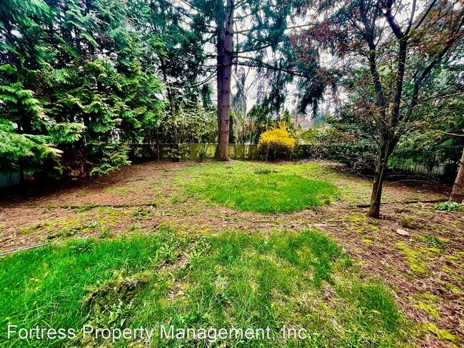 Foto del edificio - 5 br, 3 bath House - 1960 SE 160th Avenue