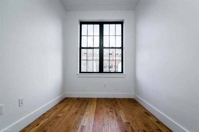 Building Photo - 263 Boerum St