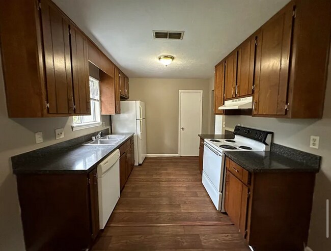 Foto del edificio - 1409 Shallow Brook