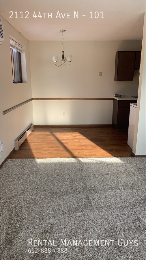 Building Photo - 1 Bedroom Apartment! Rent Ready!