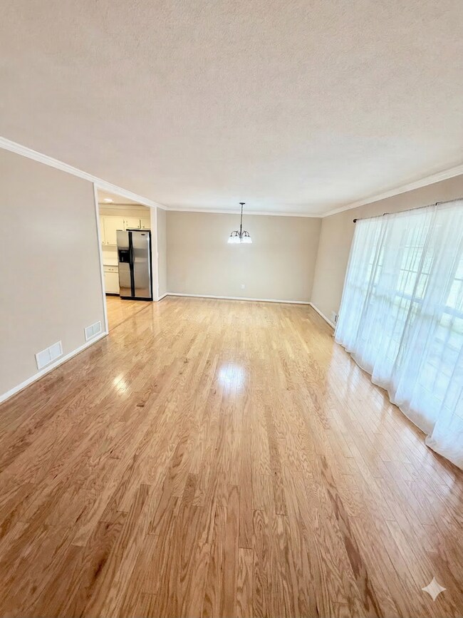 Foto del edificio - Charming & Convenient Athens Home – Prime Location with Modern Comforts