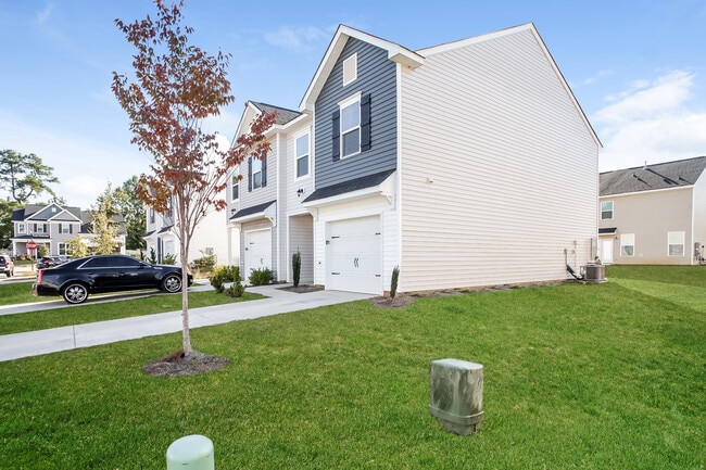 Foto del edificio - 228 Satin Walnut Wy
