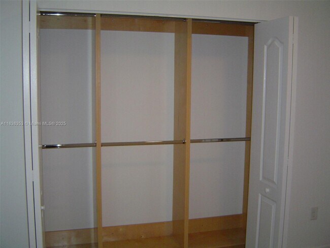 Foto del edificio - 1153 SW 13th St