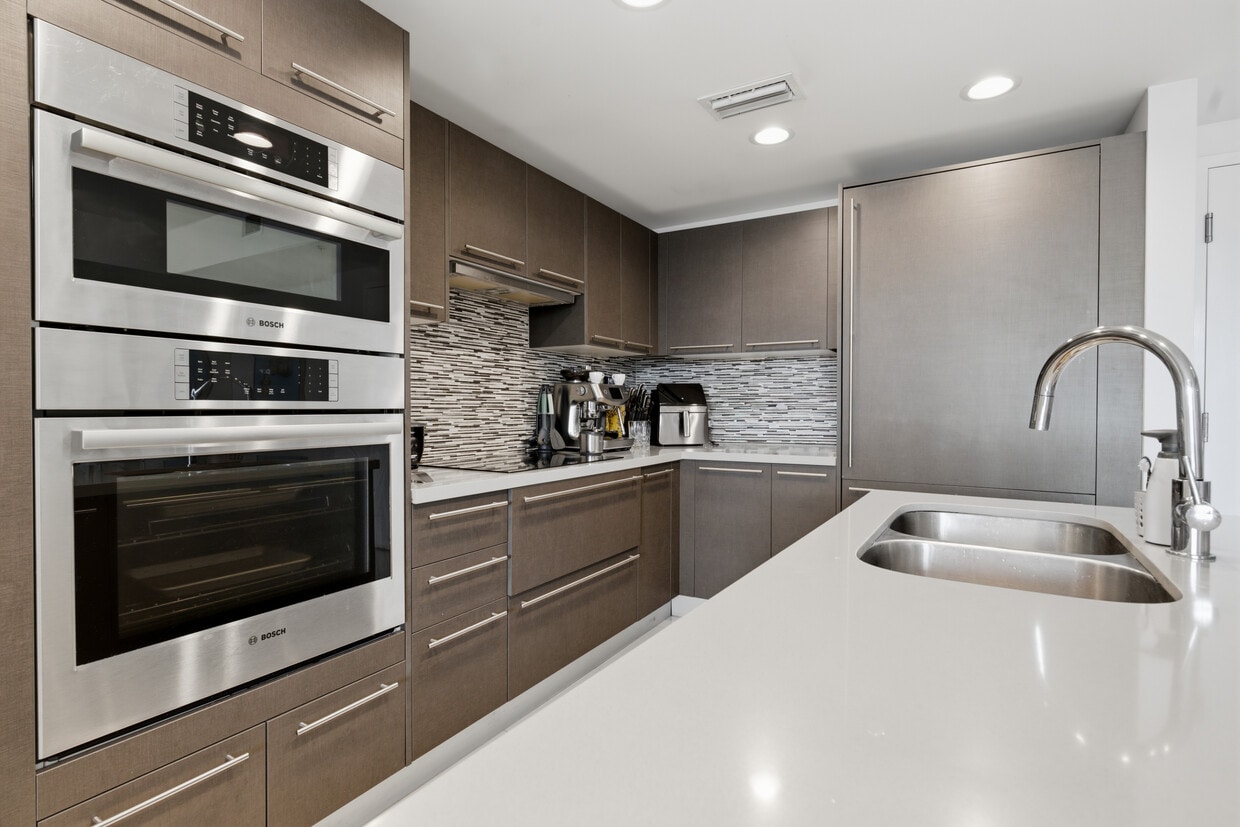 Photo - 7825 NW 107th Ave (Doral, FL)