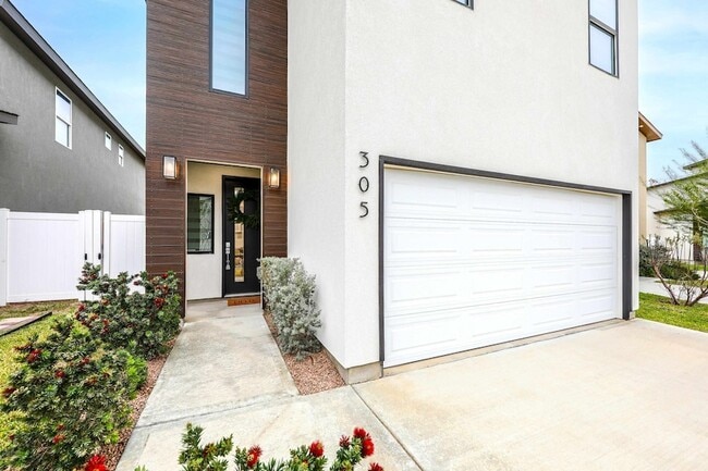 Building Photo - 305 Deer Path Lp