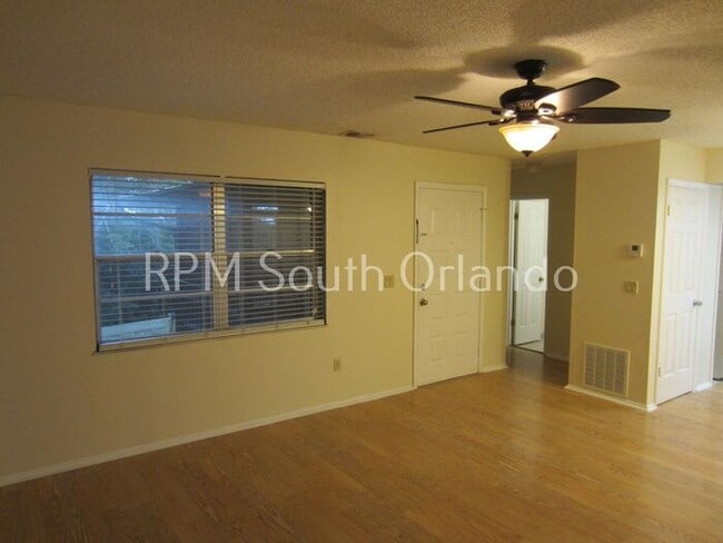 Building Photo - Great location! 2nd floor condo in Winter ...