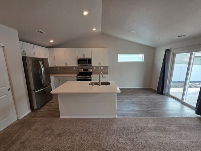Building Photo - Beautiful home in Airway Heights