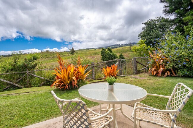 Building Photo - Fully Furnished - Stunning 1 Bedroom/1 Bat...