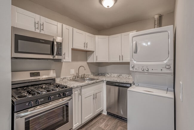 4212 Williamsburg Dr  