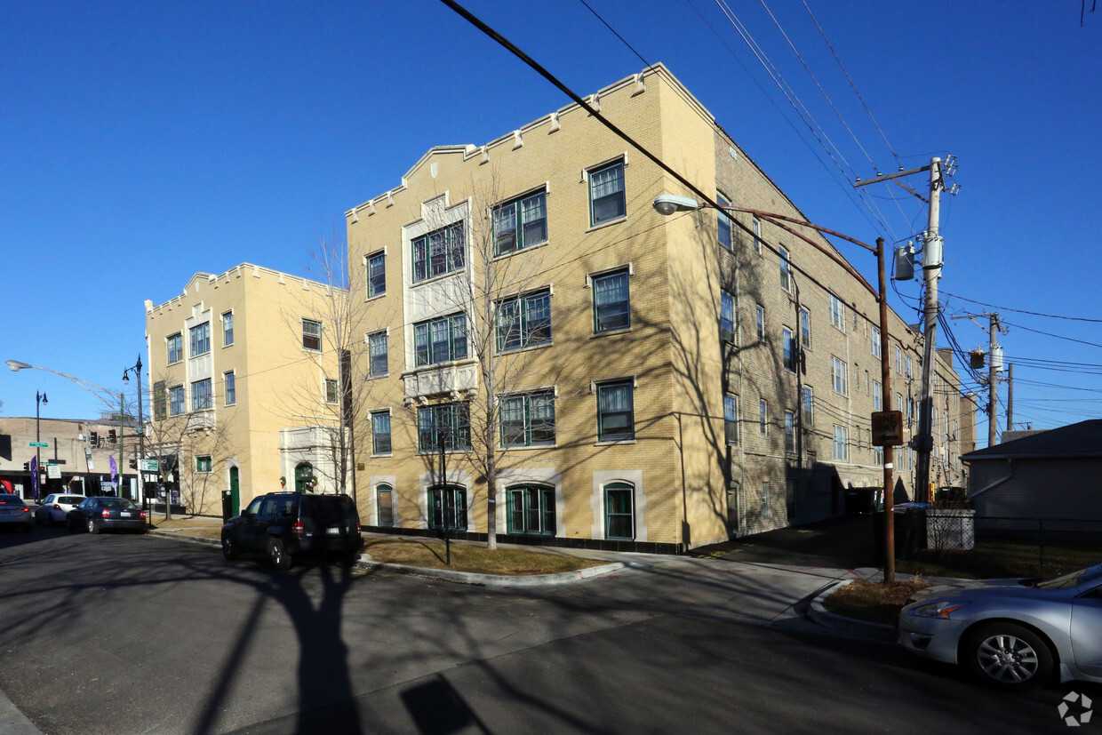 Building Photo - Lamon Court Apartments