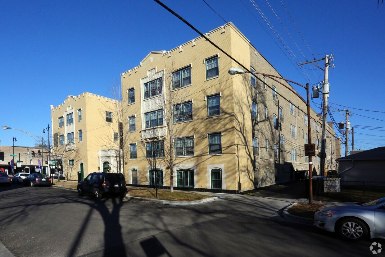 Foto del edificio - Lamon Court Apartments