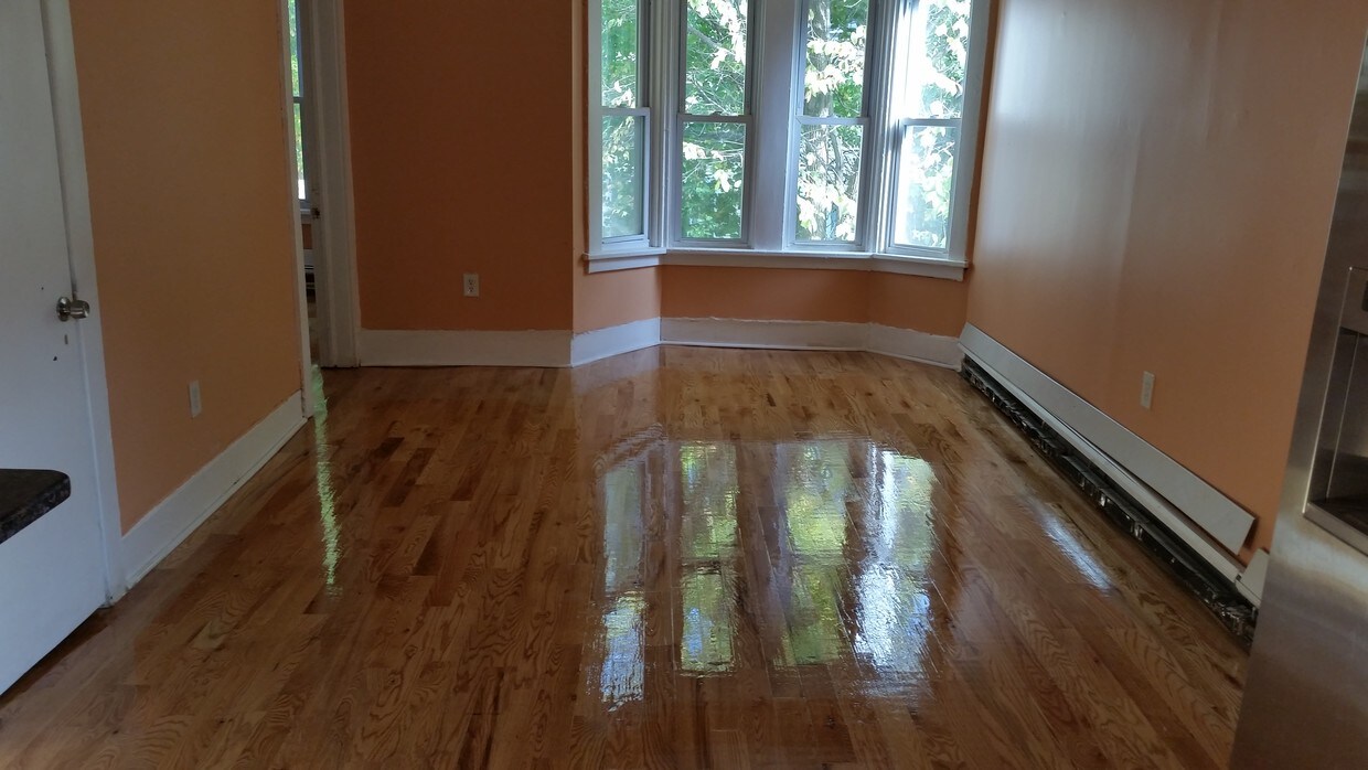 Foto principal - 659 E 24th St
