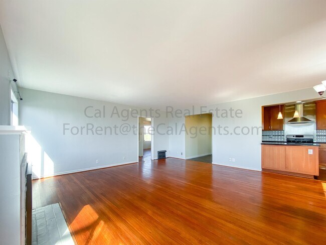 Foto del edificio - 6751 Cutting Blvd