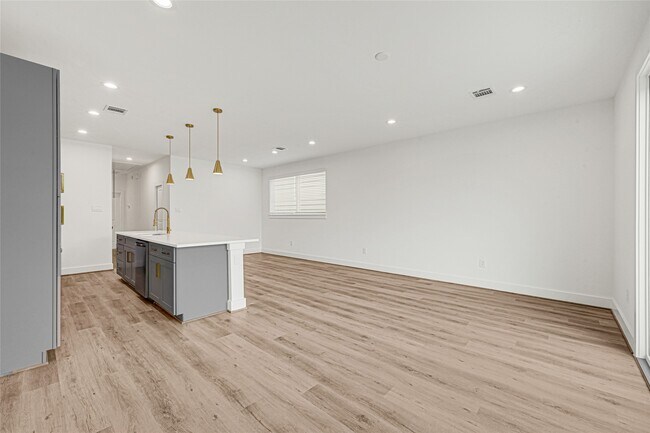 Foto del edificio - 4606 Crown Grove Ln