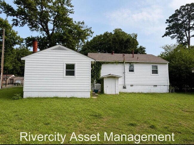 Foto del edificio - Newly Renovated- BONUS ROOM, Section 8 Friendly and ready for a speedy move in!!!! Call Today!!!