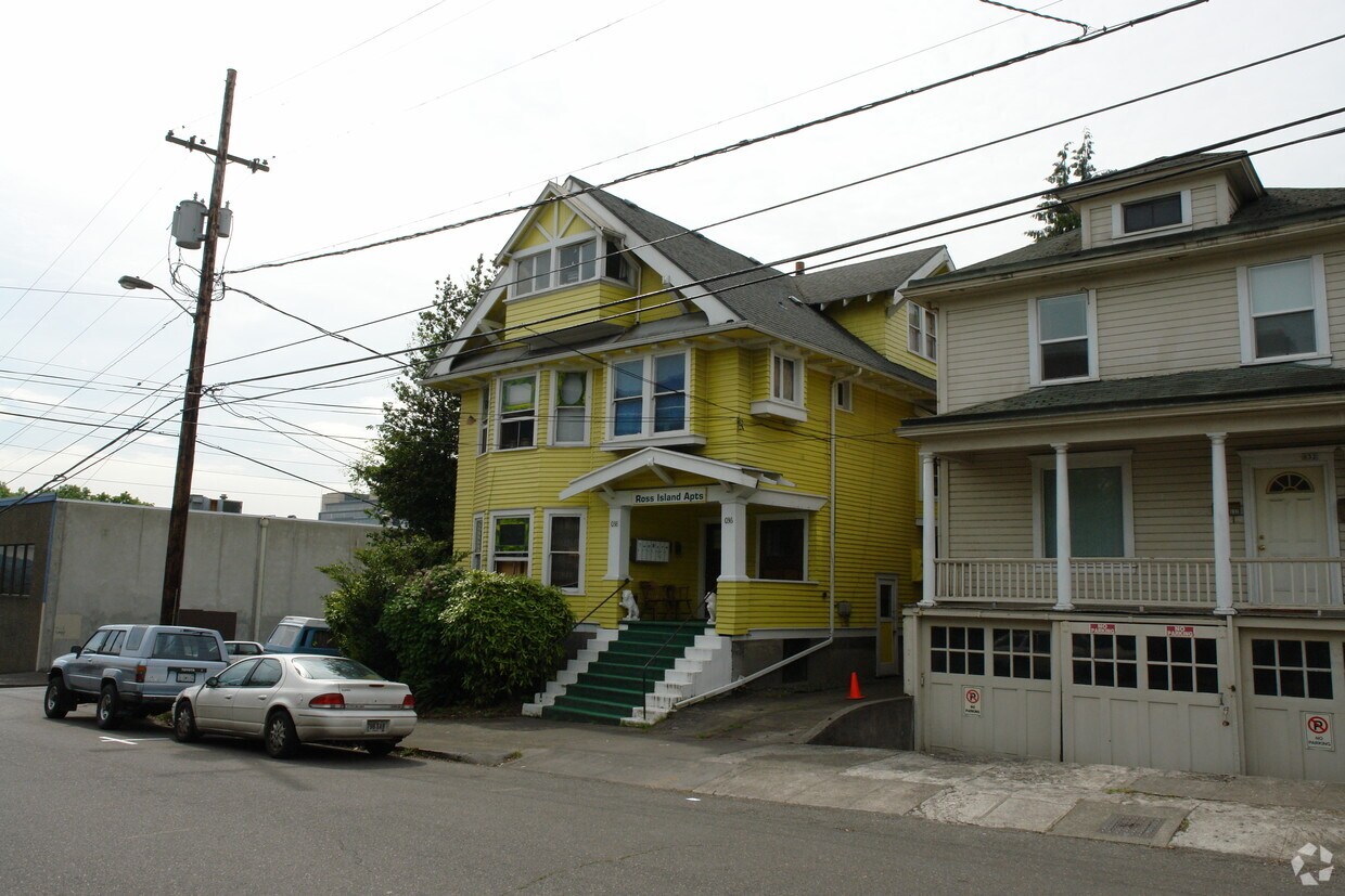 Primary Photo - 36-38 SW Porter St