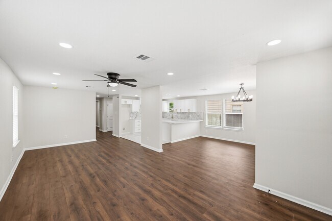 Foto del edificio - 7946 Fowlie St