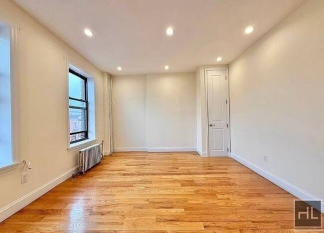 Building Photo - BERGEN STREET