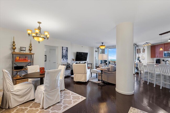 Foto del edificio - 807 Davis St