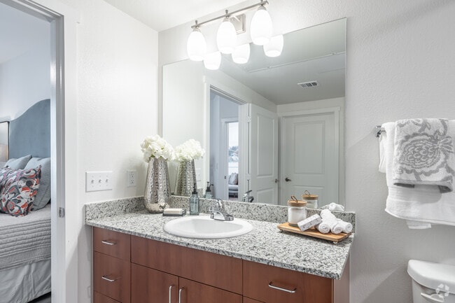 1BR, 1BA - 625SF - Smart Living Allen Genoa