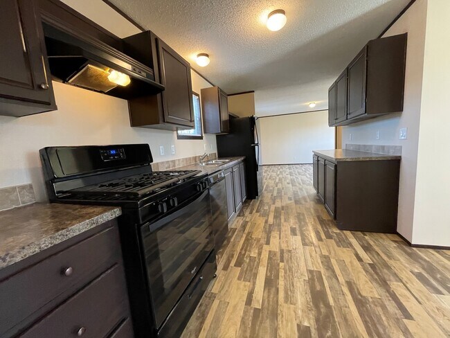 Building Photo - 2 Apollo Ave