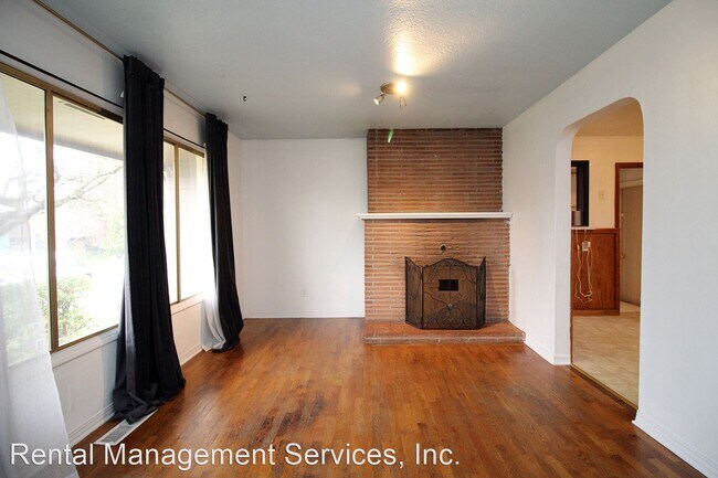 Foto del edificio - 2 br, 1 bath House - 134 SE 83rd Ave