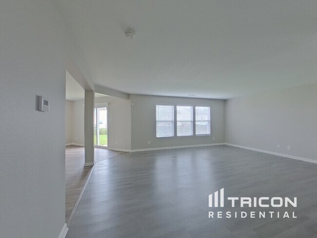 Foto del edificio - 4521 Palustris Ct