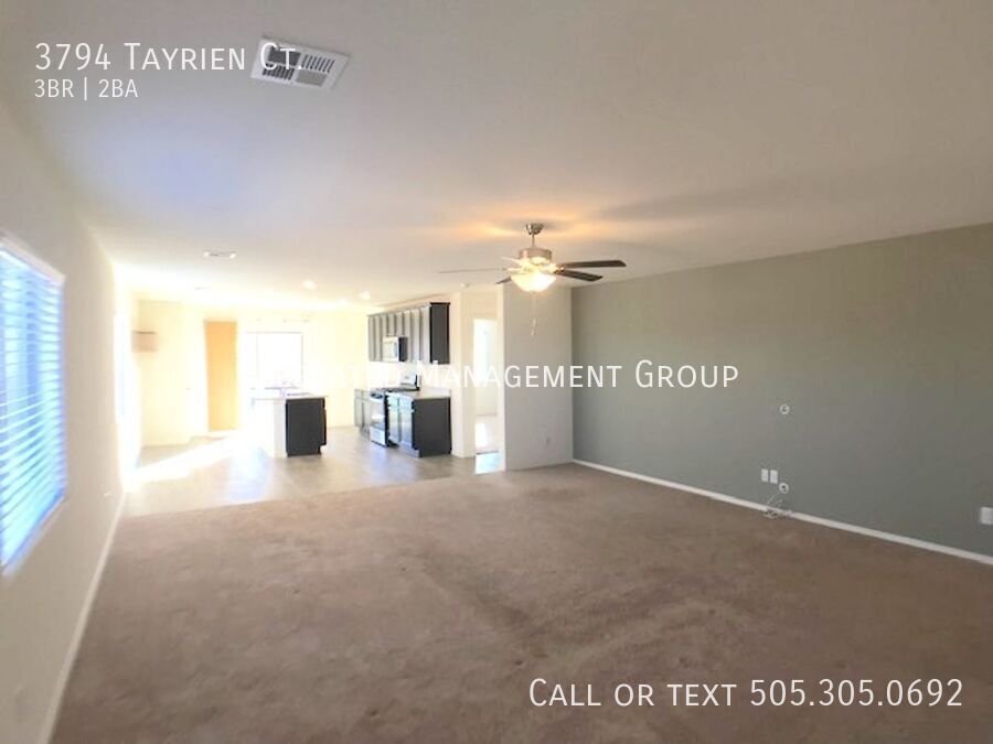 Primary Photo - Spacious 3 bedroom Los Lunas Home. Huning ...