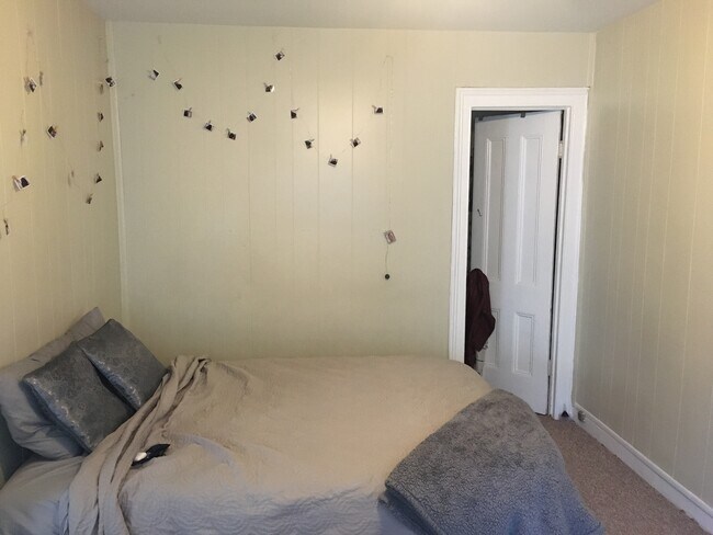 Foto del edificio - 18 Seminary Ave