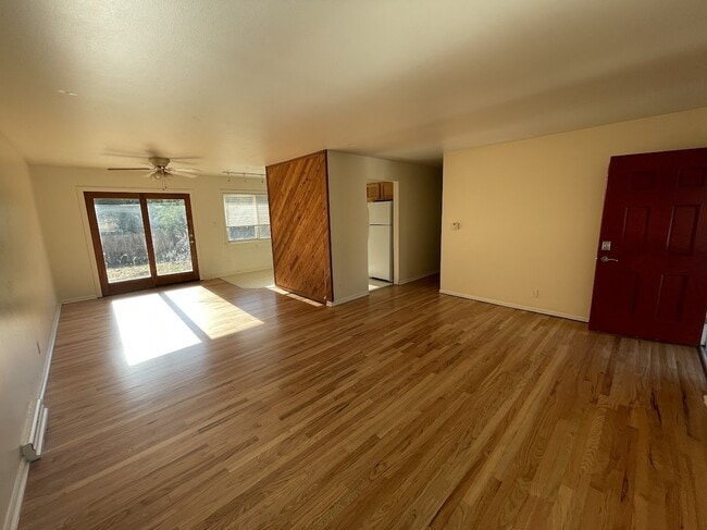 Photo - 560 S 40th St Apartment