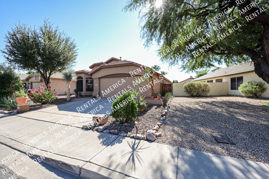 Foto principal - 6417 W Wahalla Ln