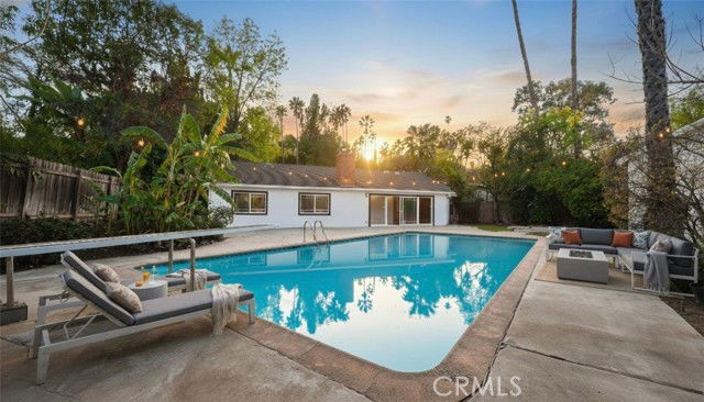 Building Photo - 5604 Valley Circle Blvd