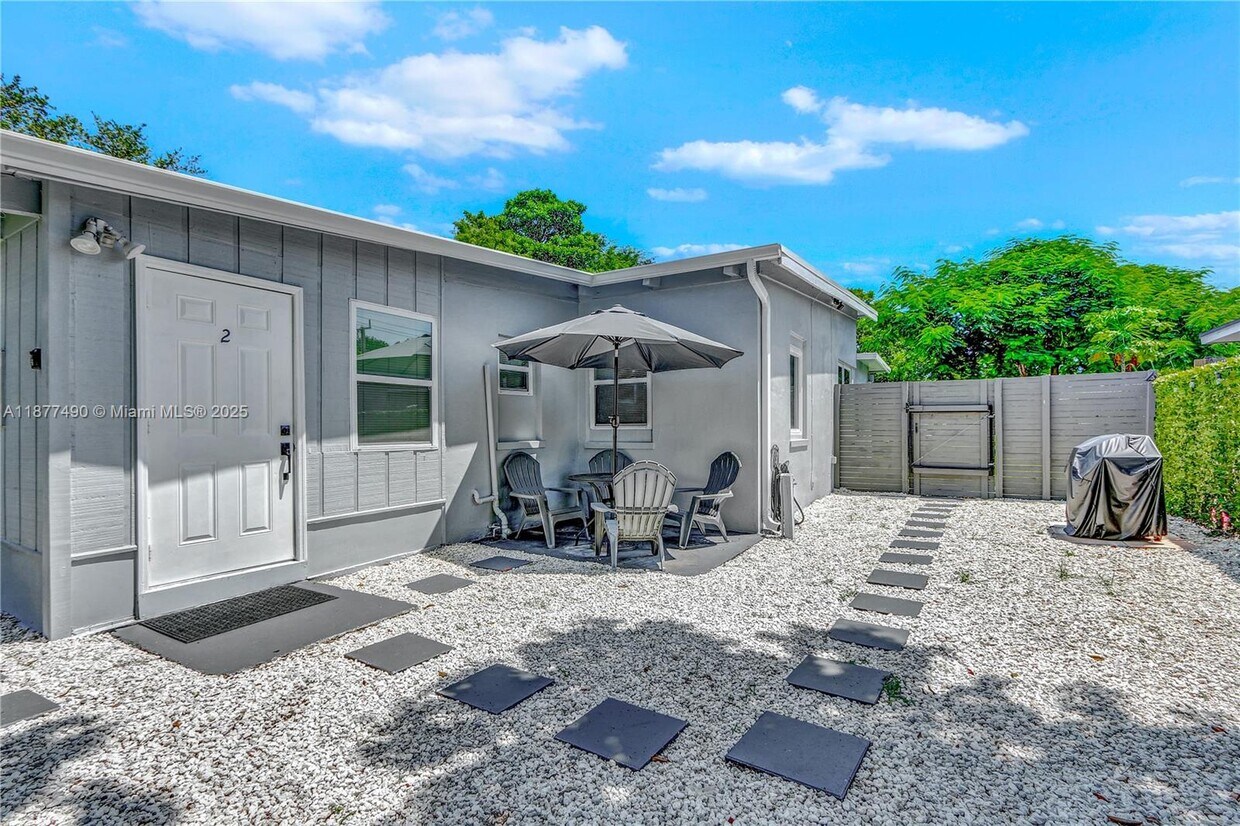 Foto principal - 1205 NW 3rd Ave