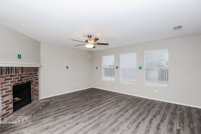 Building Photo - 2308 Overlook Ln