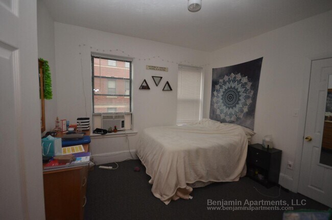 Foto del edificio - 878 Huntington Ave