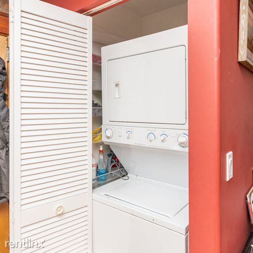 Building Photo - 2 br, 1 bath Condo - 1667 W Farwell Ave