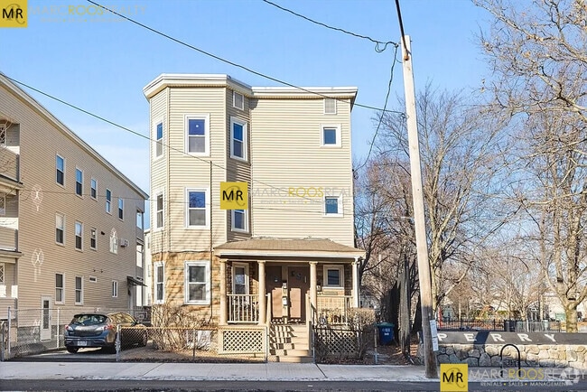Building Photo - 361 Washington St