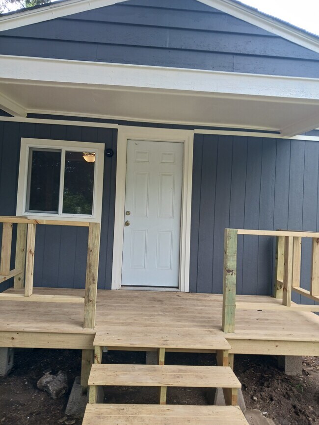 Foto del edificio - 819 S Elm Ave