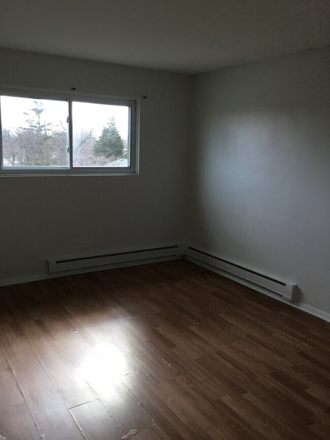 Foto del edificio - 435 N Hicks Rd