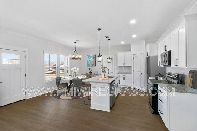 Building Photo - 133 Grady Dr