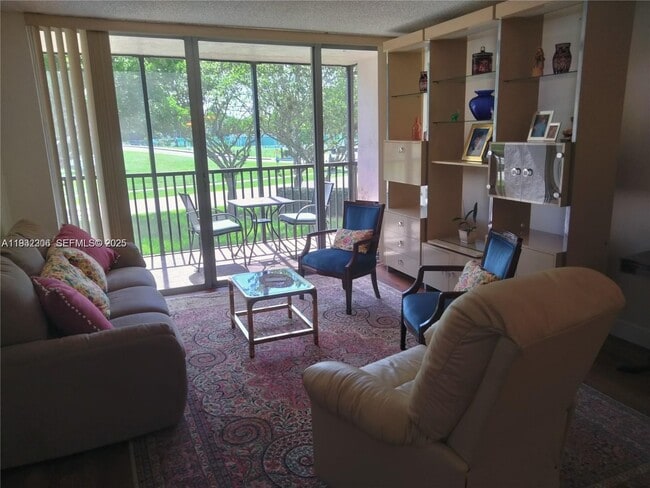 Foto del edificio - 3801 Environ Blvd