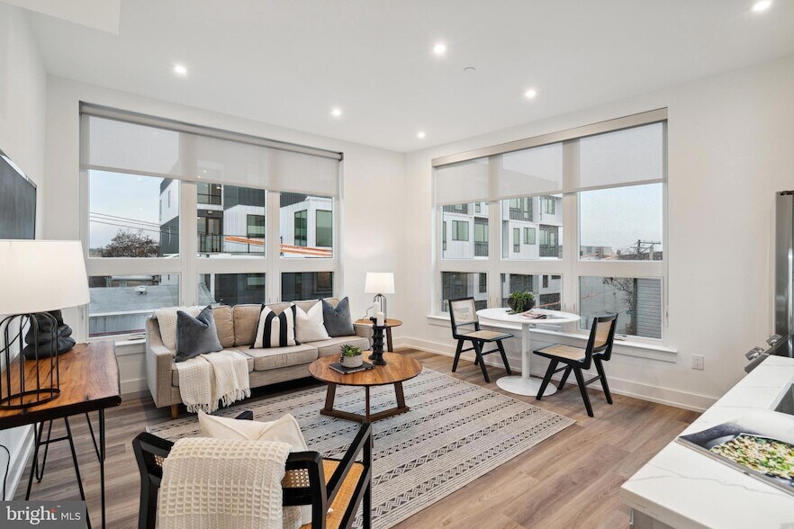 Foto principal - 2400 Frankford Ave