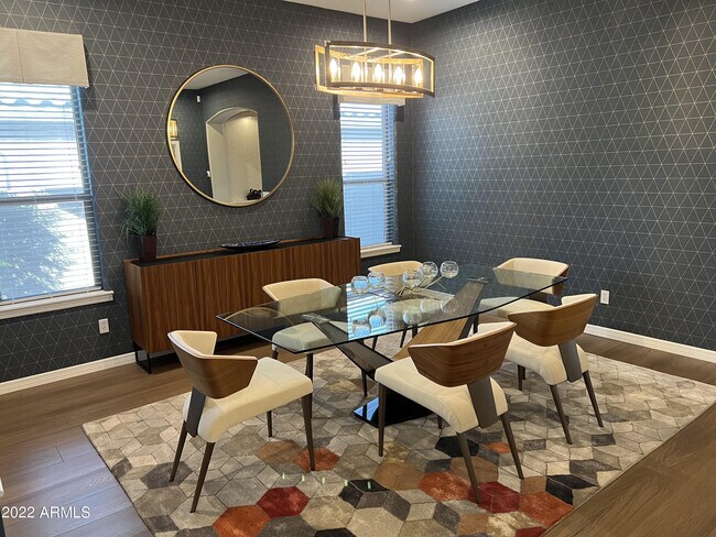 Foto del edificio - 2621 W Luce Dr